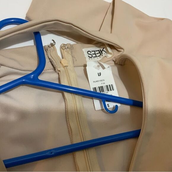 SEEK The Label Bodysuit Long Sleeve Cold Shoulder D Pink NWT Small - Picture 7 of 9